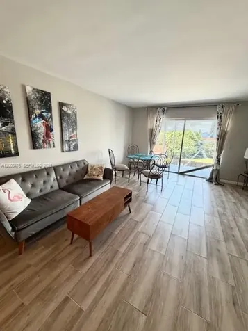 215 SE 3rd Avenue Hallandale Beach FL 33009