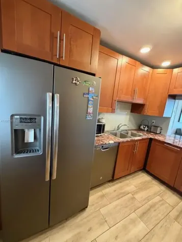 215 SE 3rd Avenue Hallandale Beach FL 33009