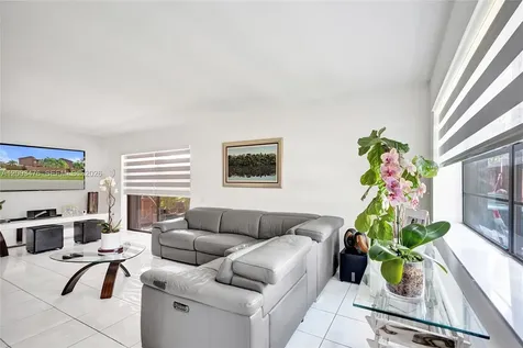 6554 SW 114th Place Miami FL 33173