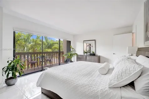 6554 SW 114th Place Miami FL 33173