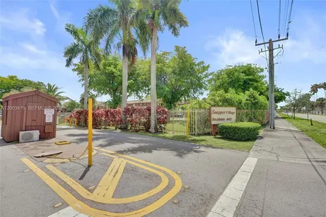 6554 SW 114th Place Miami FL 33173
