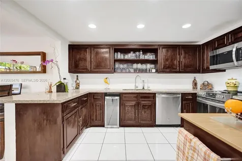 6554 SW 114th Place Miami FL 33173