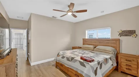 15893 SW 138th Terrace Miami FL 33196