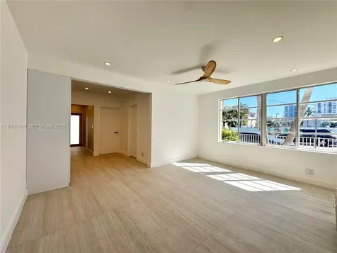 6944 Byron Avenue Miami Beach FL 33141
