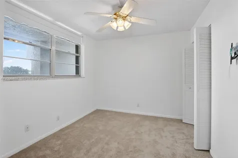 9235 Lagoon Place Davie FL 33324