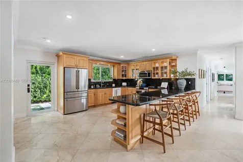10235 SW 58th Court Pinecrest FL 33156