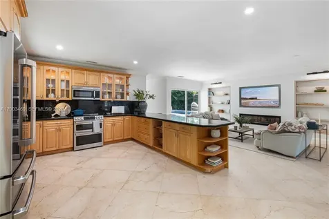 10235 SW 58th Court Pinecrest FL 33156