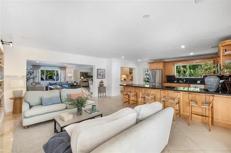10235 SW 58th Court Pinecrest FL 33156