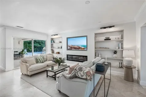10235 SW 58th Court Pinecrest FL 33156