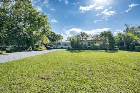 10235 SW 58th Court Pinecrest FL 33156