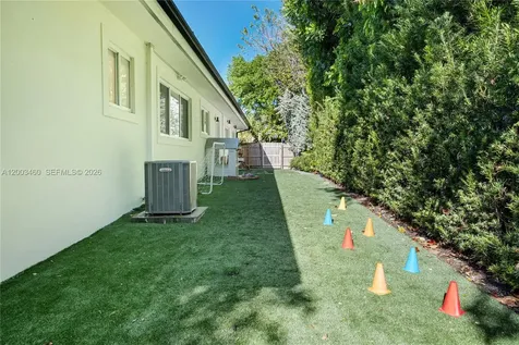 10235 SW 58th Court Pinecrest FL 33156