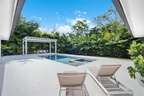 10235 SW 58th Court Pinecrest FL 33156