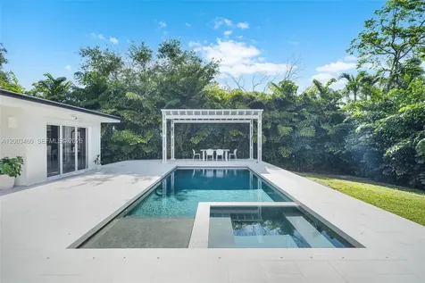 10235 SW 58th Court Pinecrest FL 33156