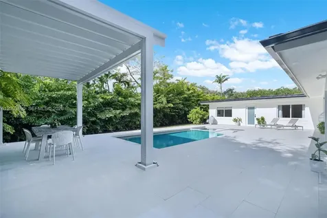 10235 SW 58th Court Pinecrest FL 33156