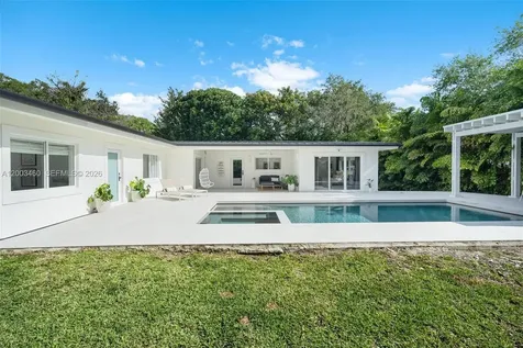 10235 SW 58th Court Pinecrest FL 33156