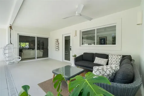 10235 SW 58th Court Pinecrest FL 33156