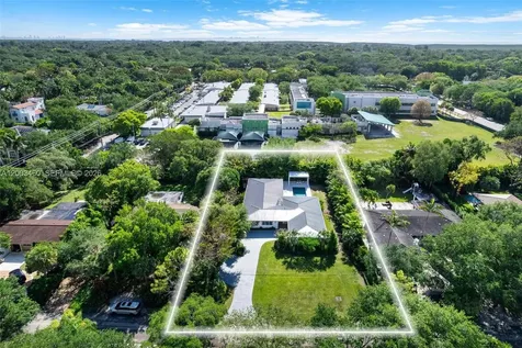 10235 SW 58th Court Pinecrest FL 33156