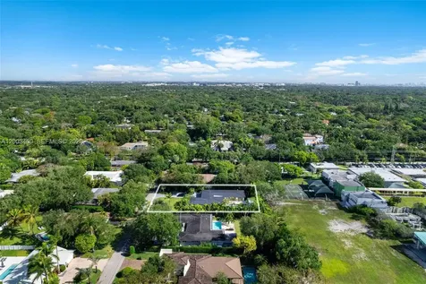 10235 SW 58th Court Pinecrest FL 33156