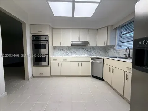 1556 San Benito Avenue Coral Gables FL 33134