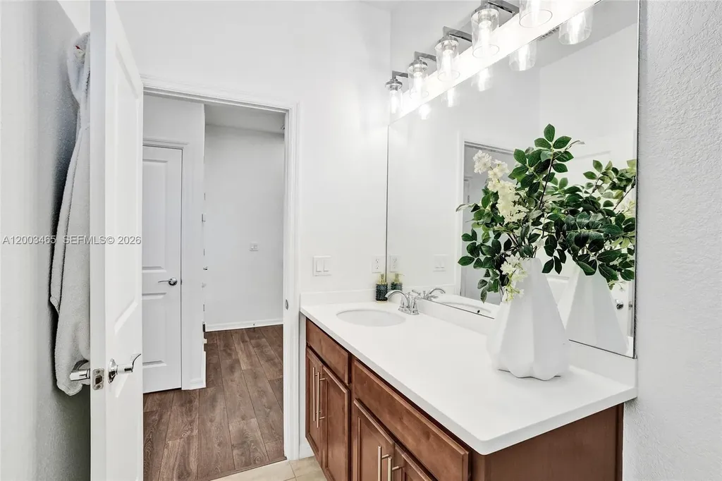 4002 Poinciana Lane Hollywood FL 33021