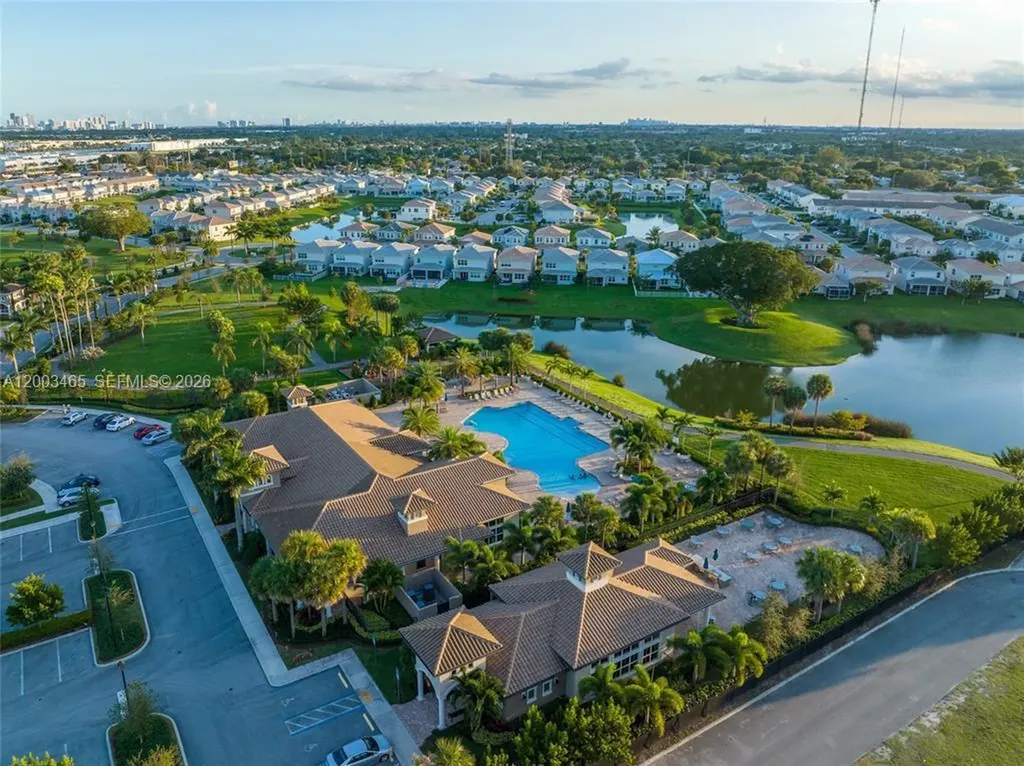4002 Poinciana Lane Hollywood FL 33021