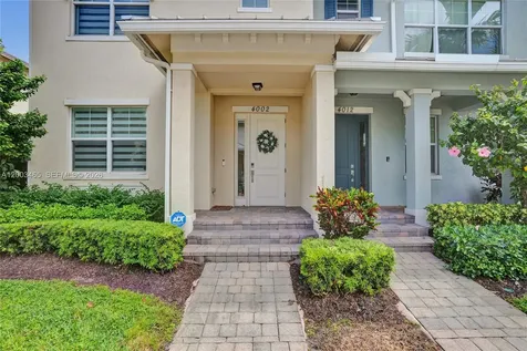 4002 Poinciana Lane Hollywood FL 33021