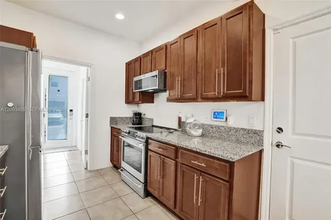 4002 Poinciana Lane Hollywood FL 33021