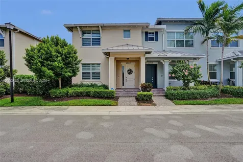 4002 Poinciana Lane Hollywood FL 33021
