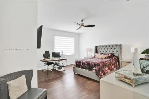 4002 Poinciana Lane Hollywood FL 33021