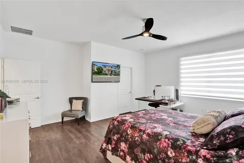 4002 Poinciana Lane Hollywood FL 33021