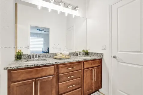 4002 Poinciana Lane Hollywood FL 33021
