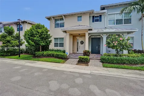 4002 Poinciana Lane Hollywood FL 33021