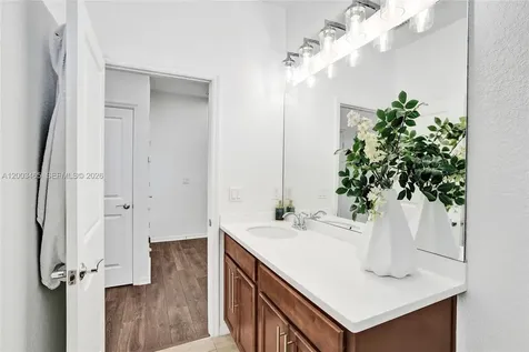 4002 Poinciana Lane Hollywood FL 33021