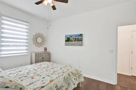 4002 Poinciana Lane Hollywood FL 33021