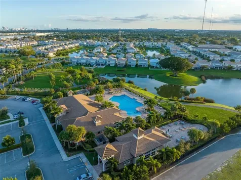 4002 Poinciana Lane Hollywood FL 33021