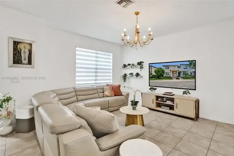 4002 Poinciana Lane Hollywood FL 33021