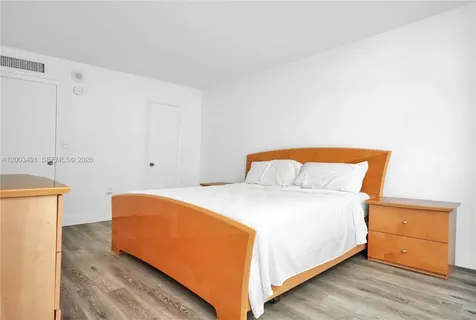 5555 Collins Avenue Miami Beach FL 33140