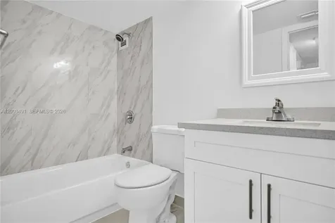 5555 Collins Avenue Miami Beach FL 33140