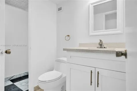 5555 Collins Avenue Miami Beach FL 33140