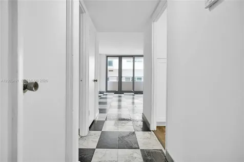 5555 Collins Avenue Miami Beach FL 33140