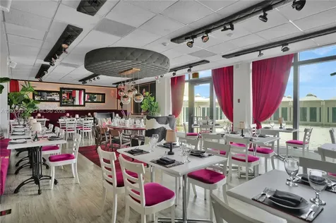 5555 Collins Avenue Miami Beach FL 33140