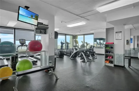 5555 Collins Avenue Miami Beach FL 33140