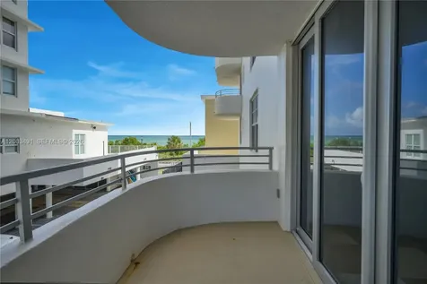 5555 Collins Avenue Miami Beach FL 33140