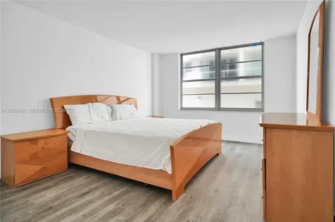 5555 Collins Avenue Miami Beach FL 33140