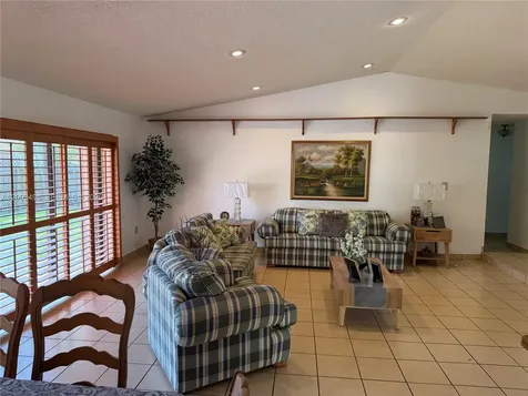 6010 NW 201st Lane Hialeah FL 33015