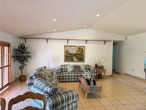 6010 NW 201st Lane Hialeah FL 33015