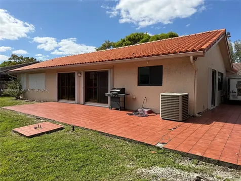 6010 NW 201st Lane Hialeah FL 33015