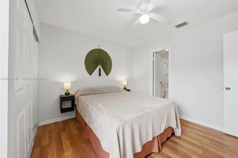 327 Ives Dairy Road Miami FL 33179
