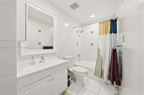 327 Ives Dairy Road Miami FL 33179