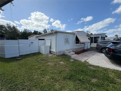 5871 SW 29th Avenue Dania Beach FL 33312